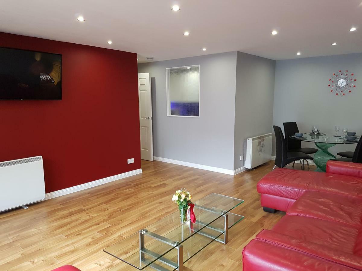 Glasgow'S Modern & Stylish 3 Bedroom Aparment ภายนอก รูปภาพ